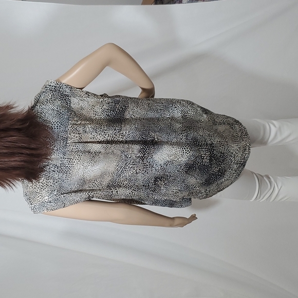 Top - Picture 7 of 10